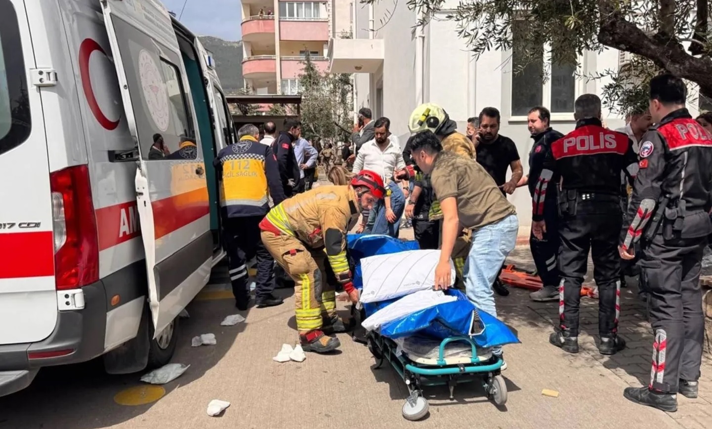 المنفذ فتى والقتلى بينهم 8 أطفال.. هجوم يهزّ الشارع التركي