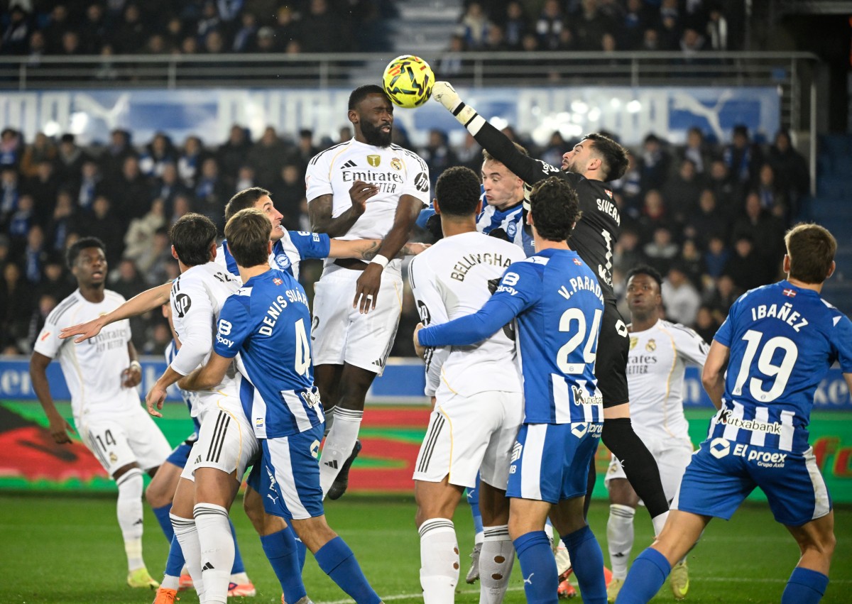 حارس ألافيس يحذر ريال مدريد: نخطط لحصد النقاط الثلاث كاملة