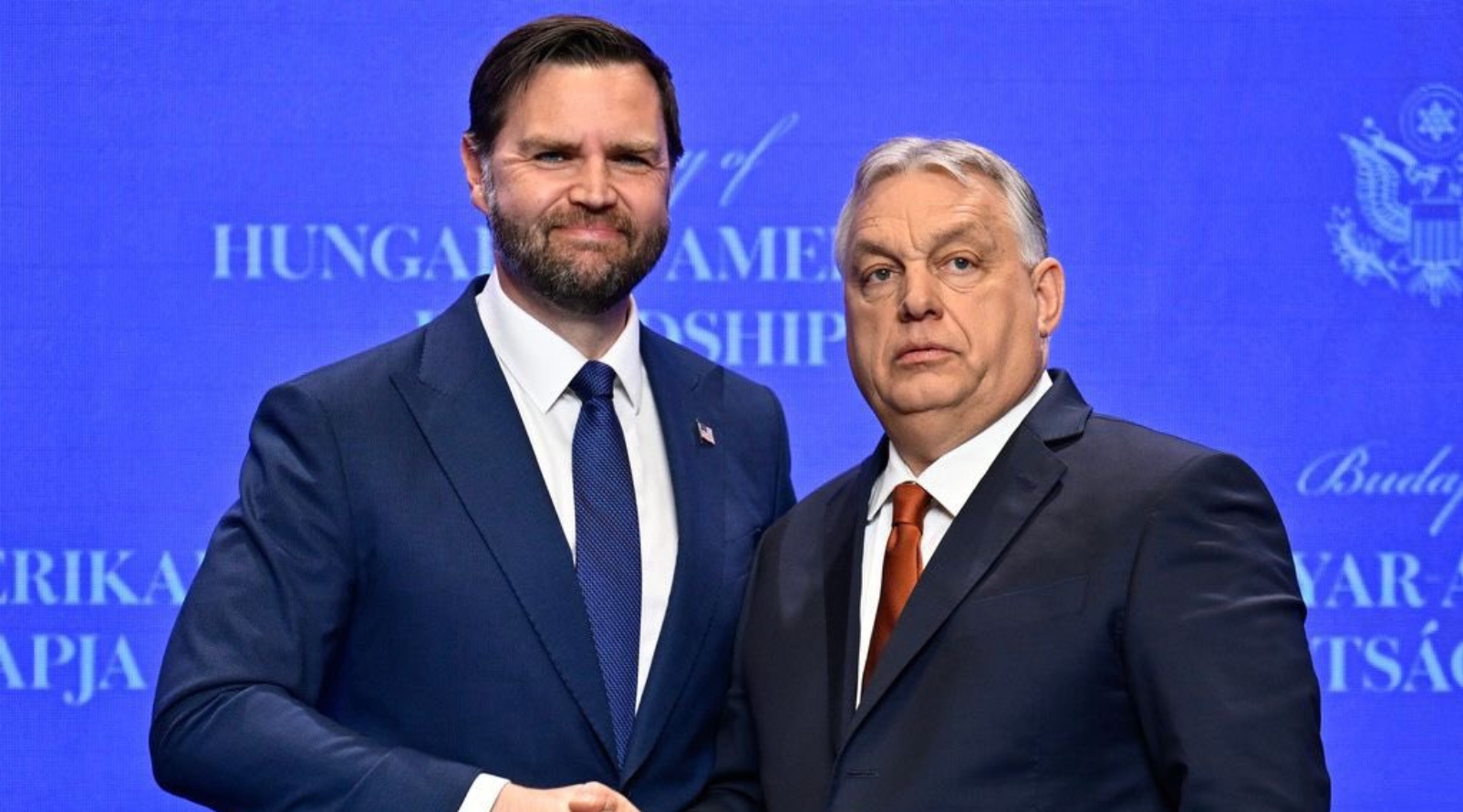 ما تداعيات فوز المعارضة في انتخابات المجر؟