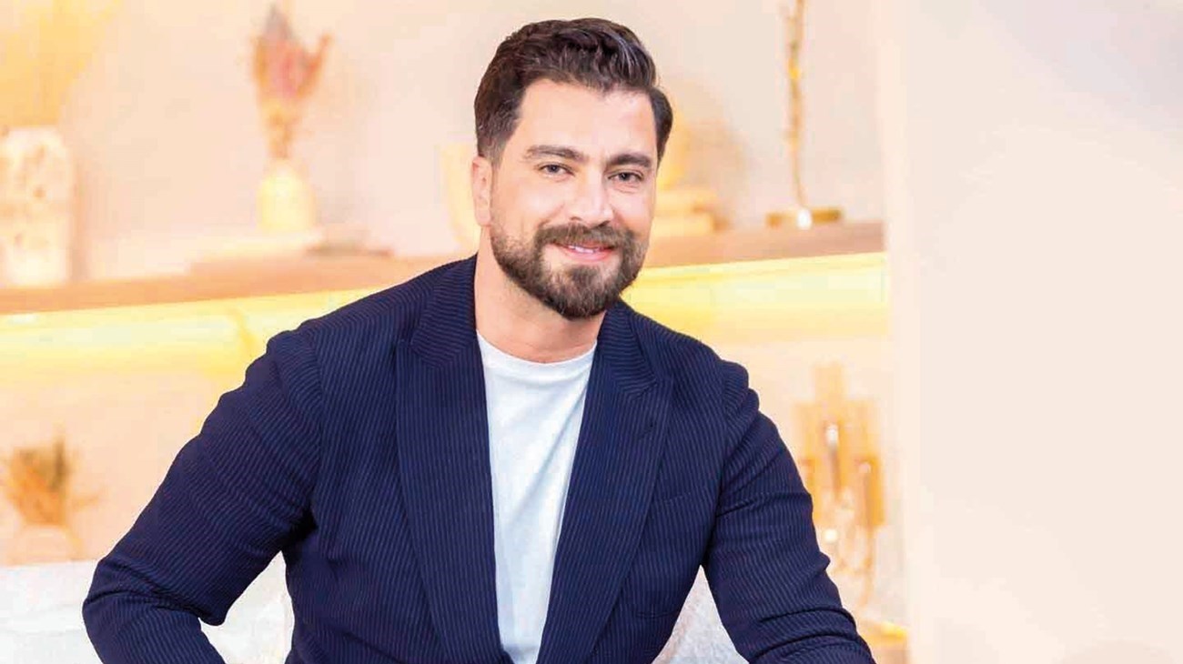 معتصم النهار يتصدّر الترند بصورة لطيفة مع ابنته.. شاهد جمالهما