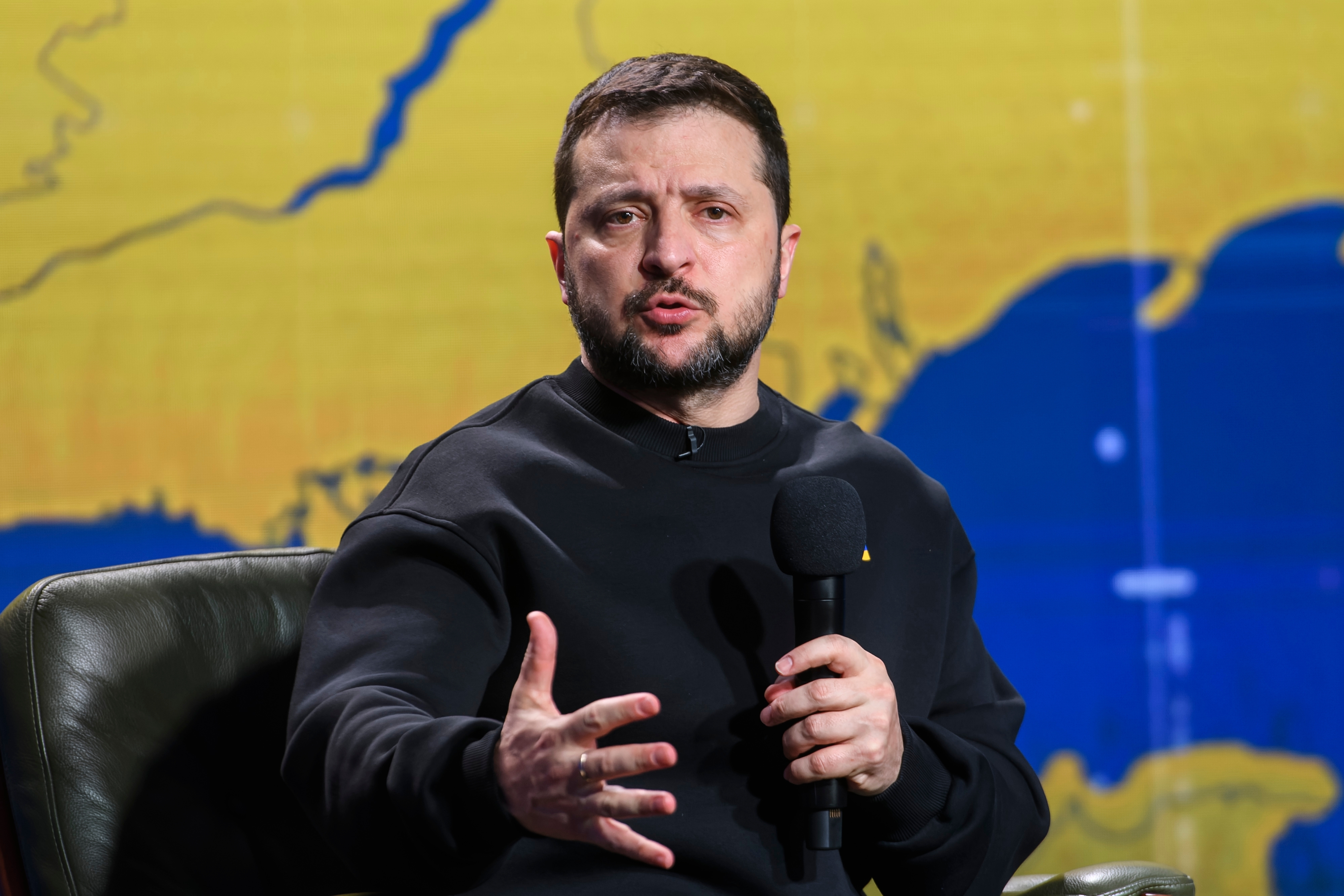 الرئيس الأوكراني يطالب بمزيد من الضغط على روسيا وتعزيز الدعم لأوكرانيا