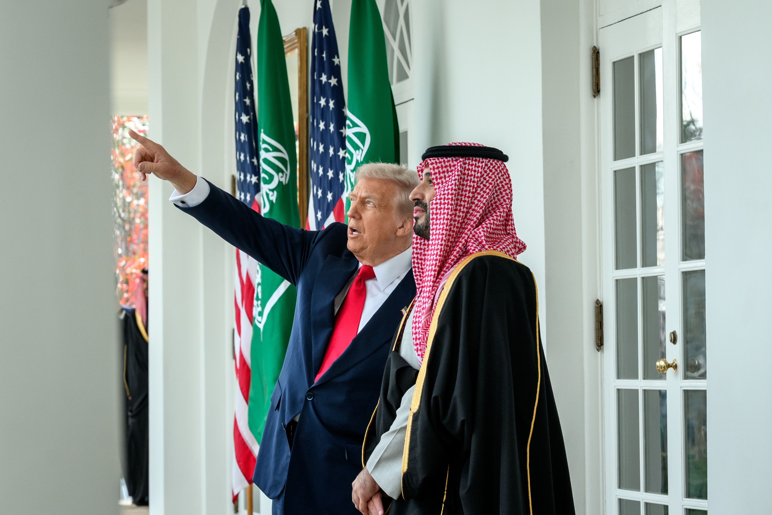 ترامب: قريباً..