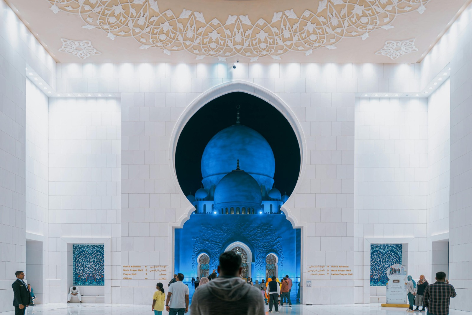تفسير حلم دخول المسجد دون صلاة للمتزوجة
