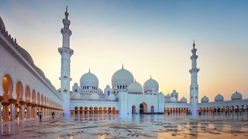 تفسير رؤية دخول المسجد في المنام ودلالاته لابن سيرين