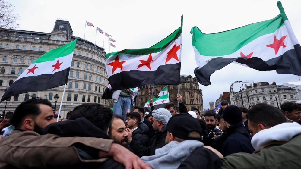 جواز السفر السوري في ذيل القائمة العالمية والقيود تخنق حرية حركة السوريين