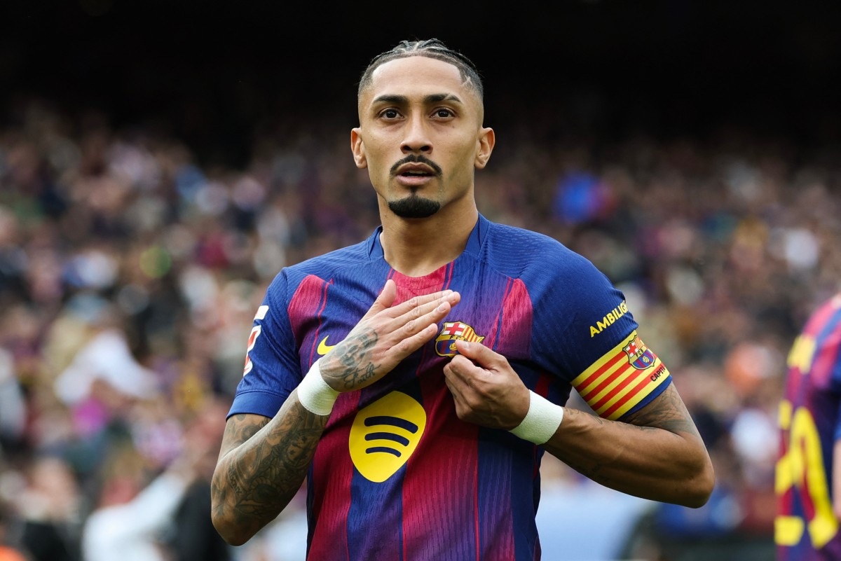 عرض سعودي ضخم لضم رافينيا وبرشلونة أمام قرار صعب