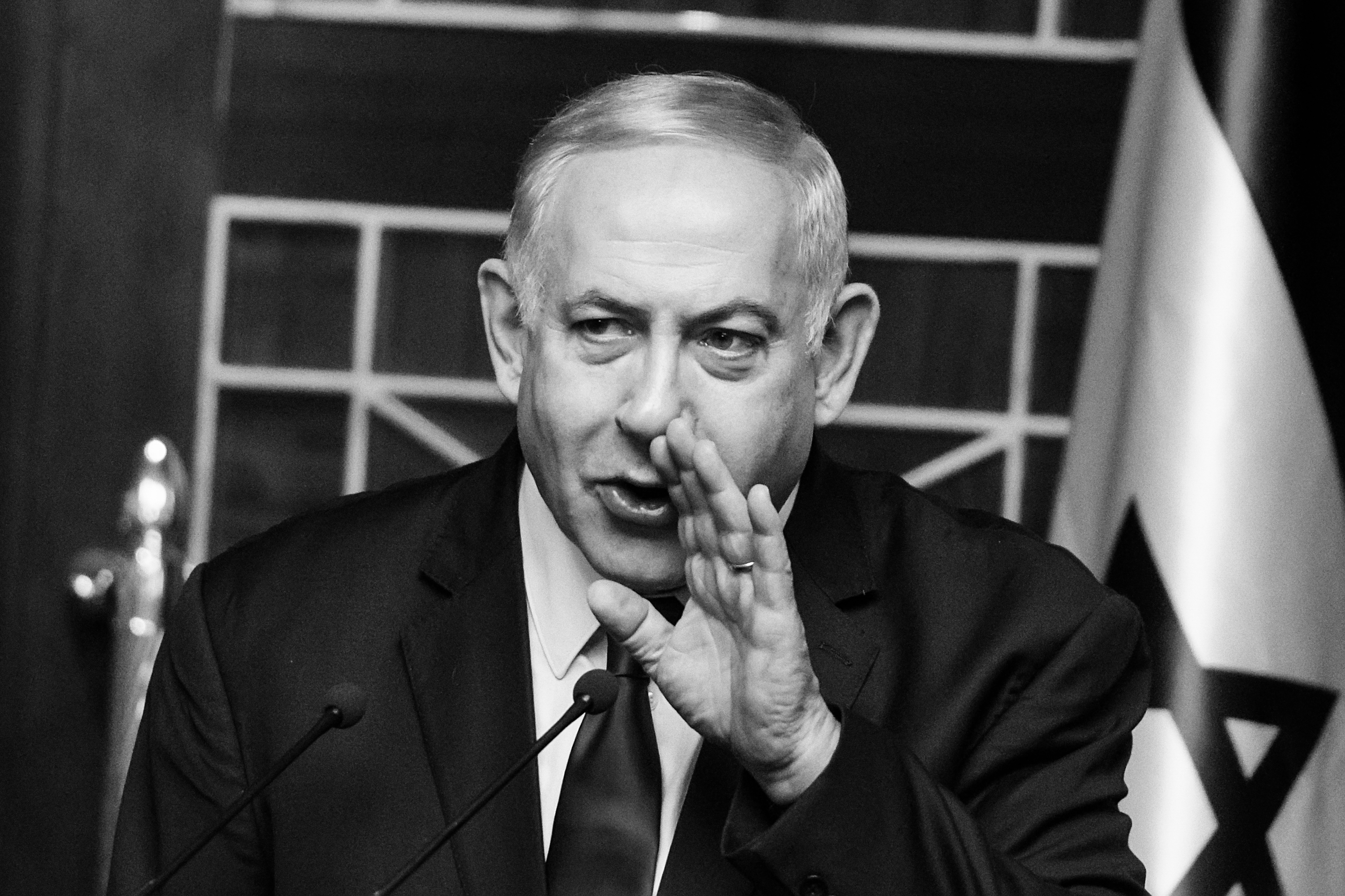 نقل نتنياهو إلى مستشفى في القدس فجراً