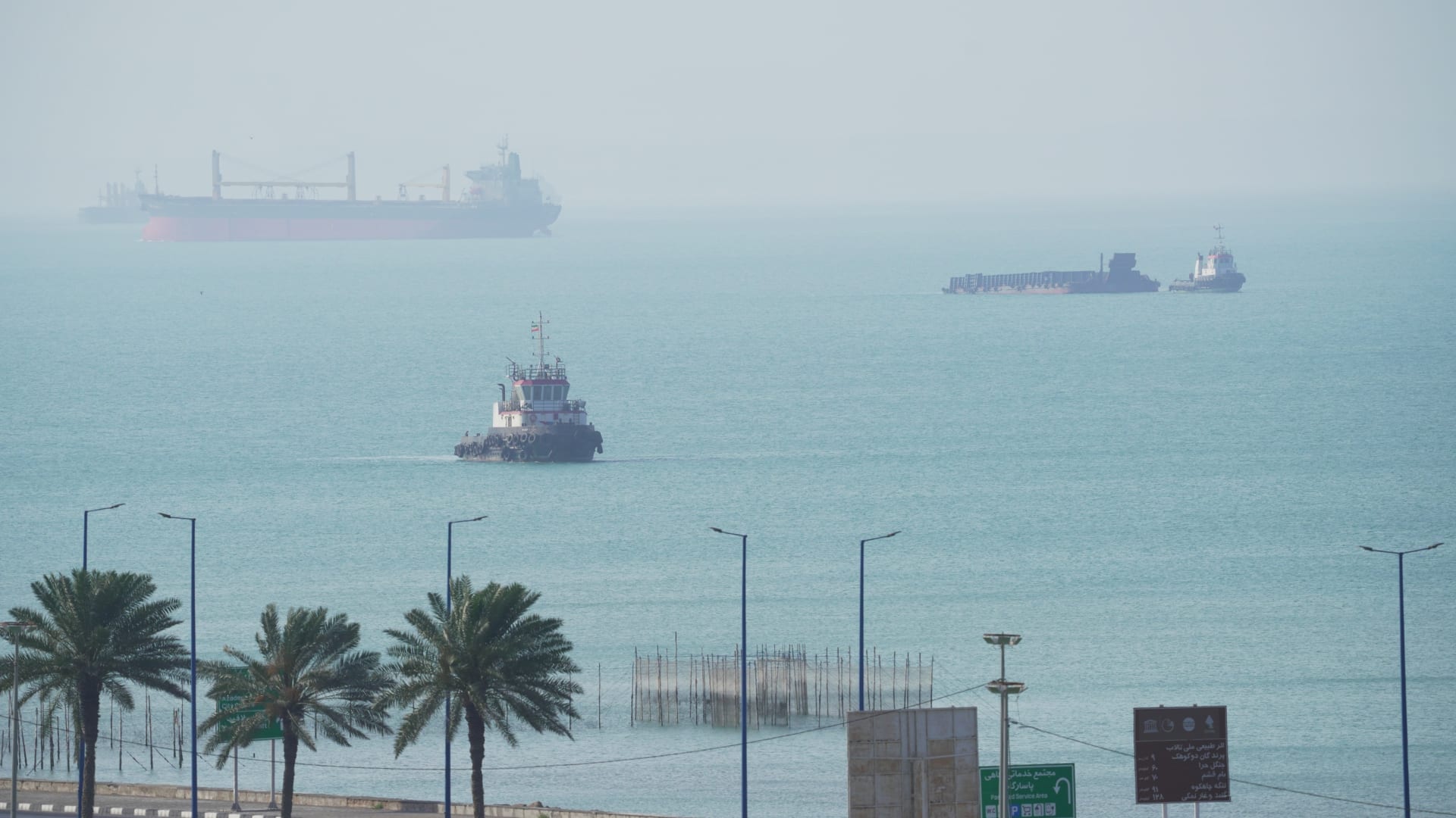 إيران ترسم "خريطة هرمز" من طرف واحد: الحرس الث