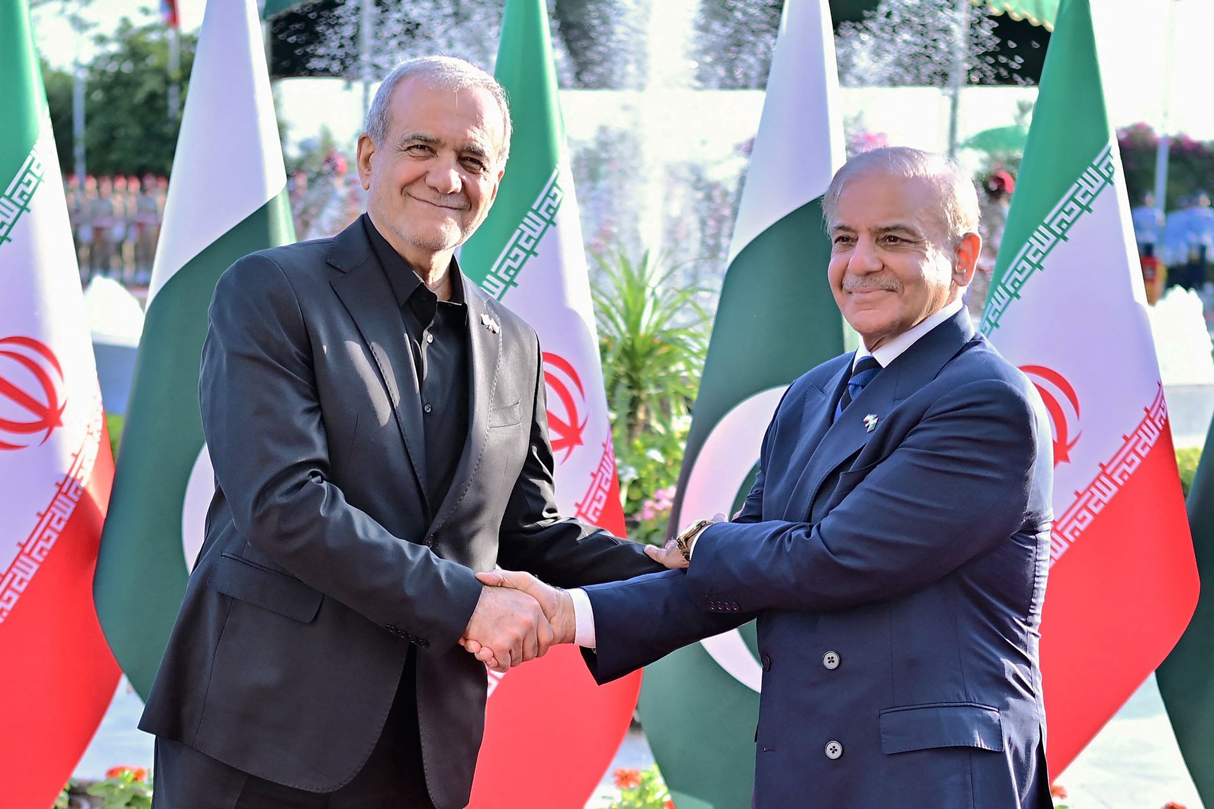 Iranian President visits Pakistan as US–Iran diplomacy gains momentum