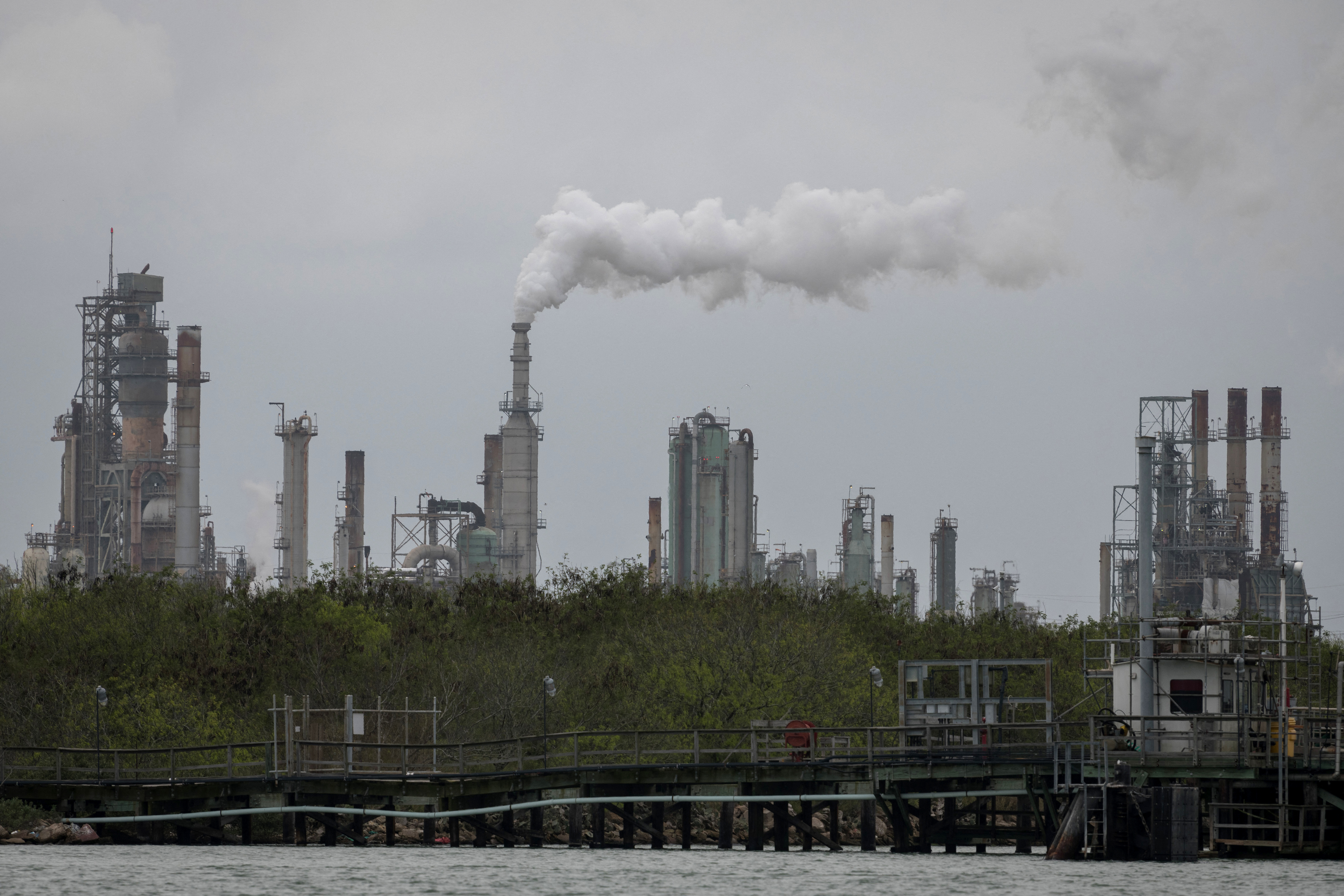 Gulf oil exports surge as Saudi Arabia restarts key terminal after four-month halt