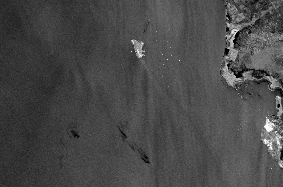 U.S. renews strikes on Iranian military sites near Strait of Hormuz