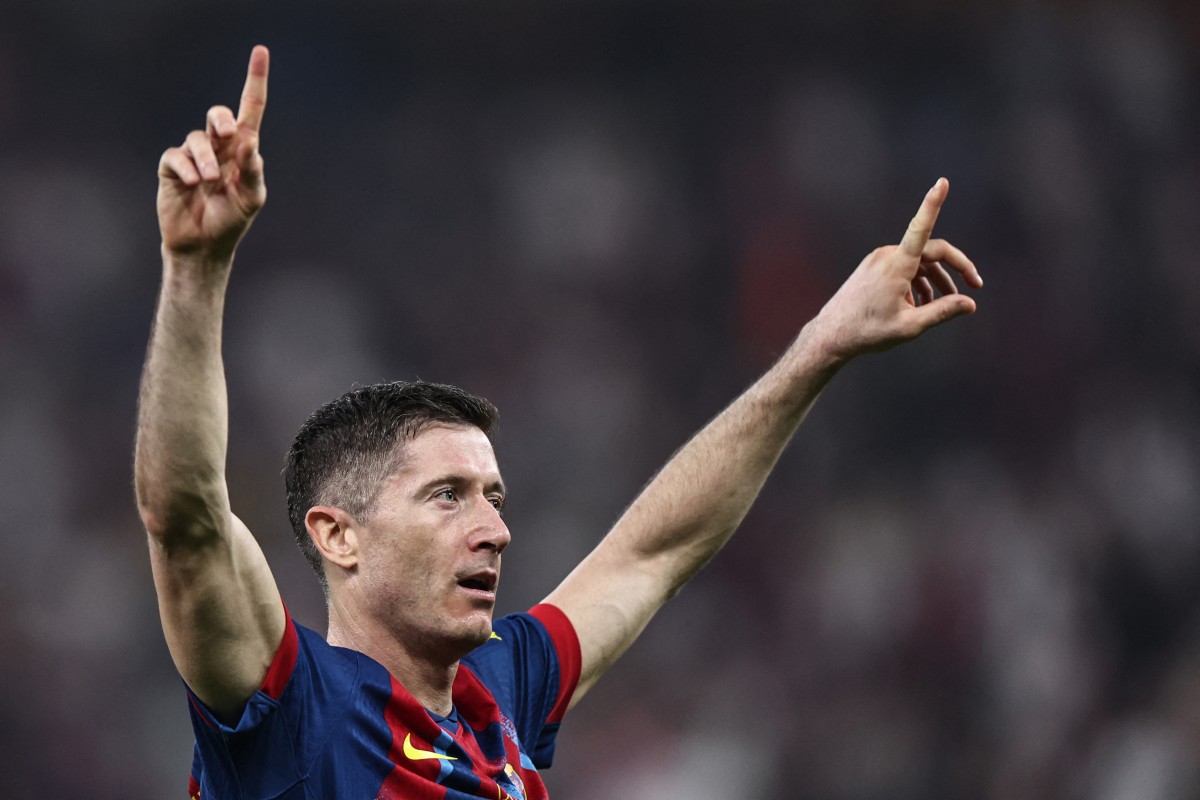 بعد رحيله عن برشلونة: مانشستر يونايتد يستهدف ليفاندوفسكي وعق