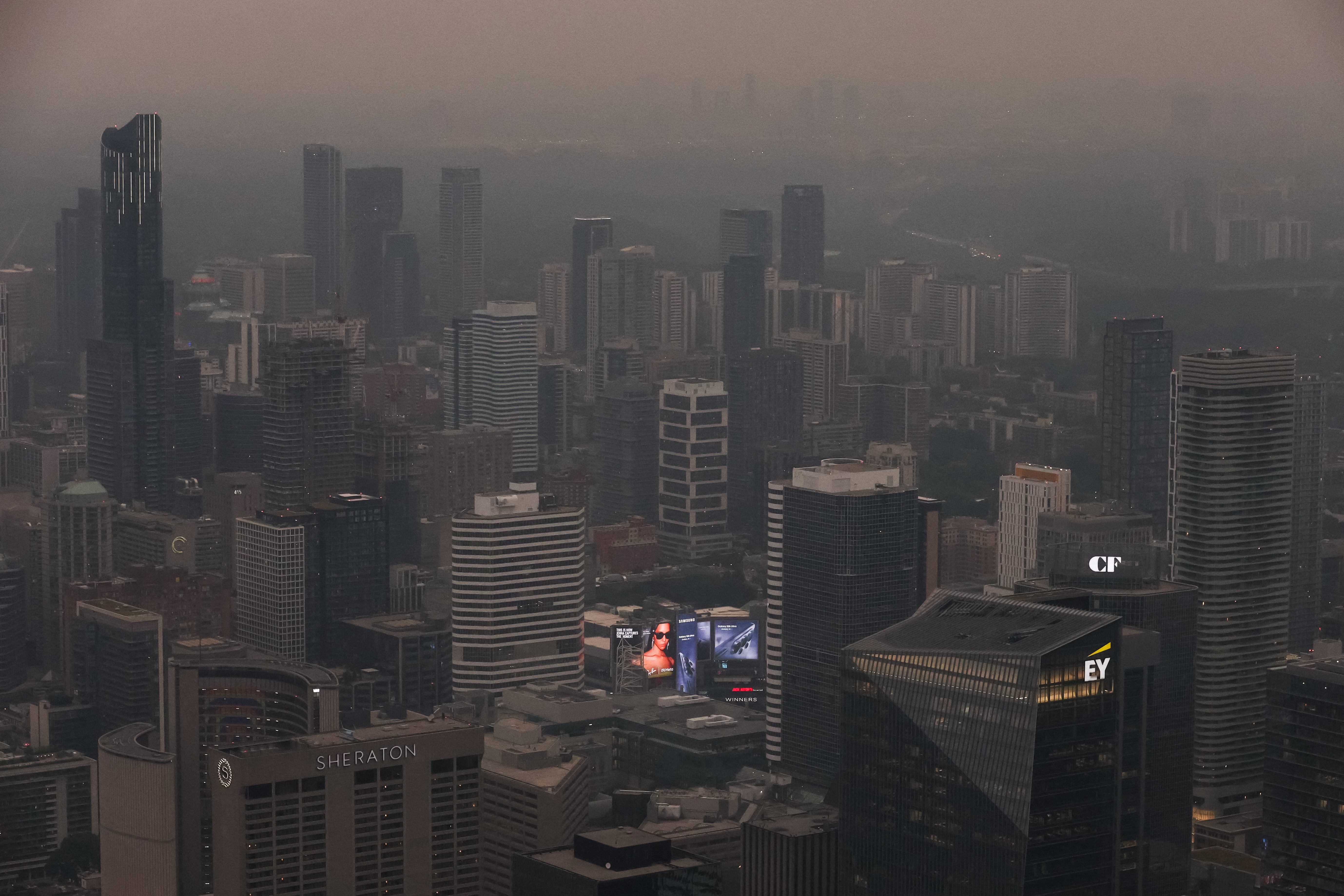 Toronto records world’s worst air quality as Canadian wildfires rage on