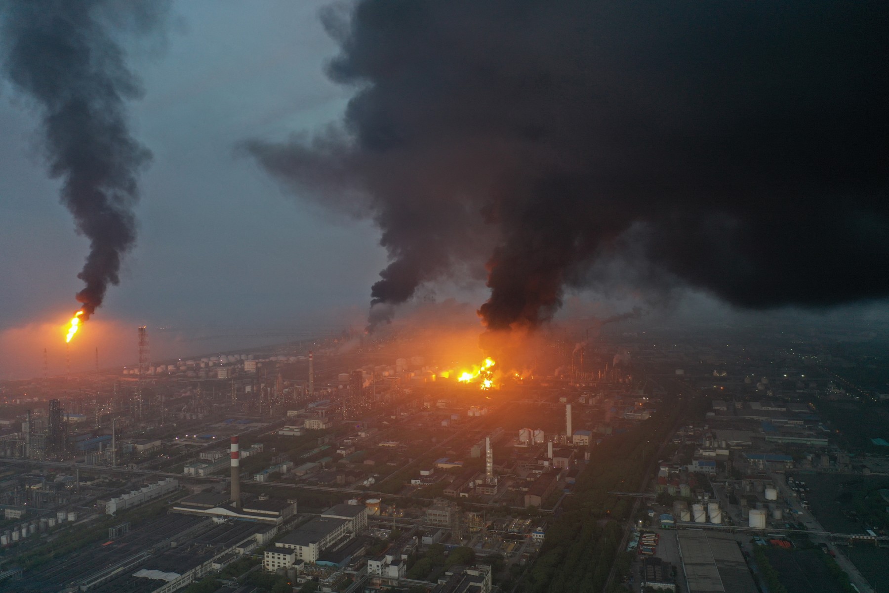 Chinese shoe factory burns, leaving dead and injured in Fujian