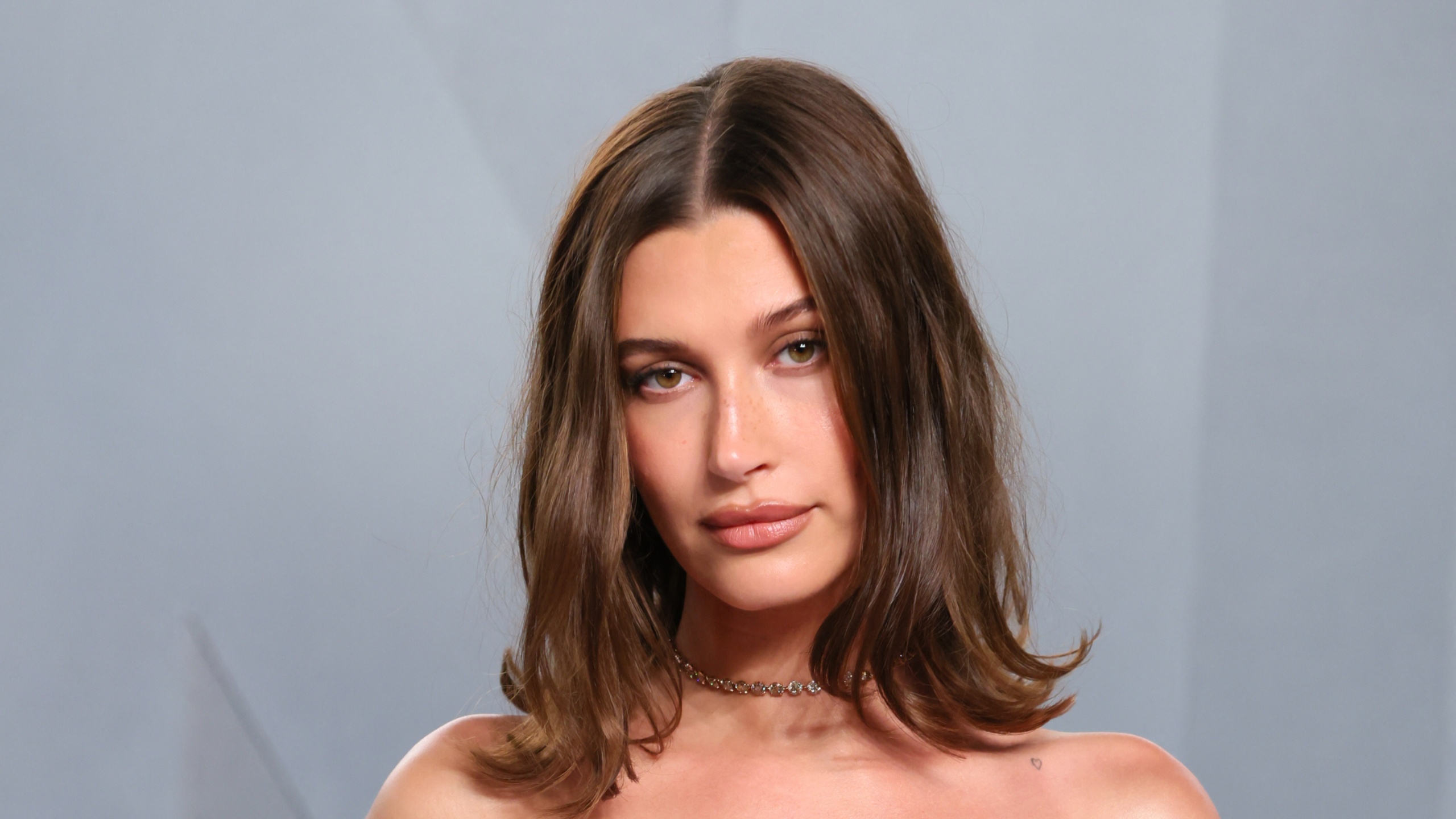 Hailey Bieber Skims nude photos divide social media after Justin Bieber post