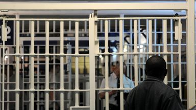 البحرين: أحكام بالمؤبد في قضايا تخابر مع "ال&