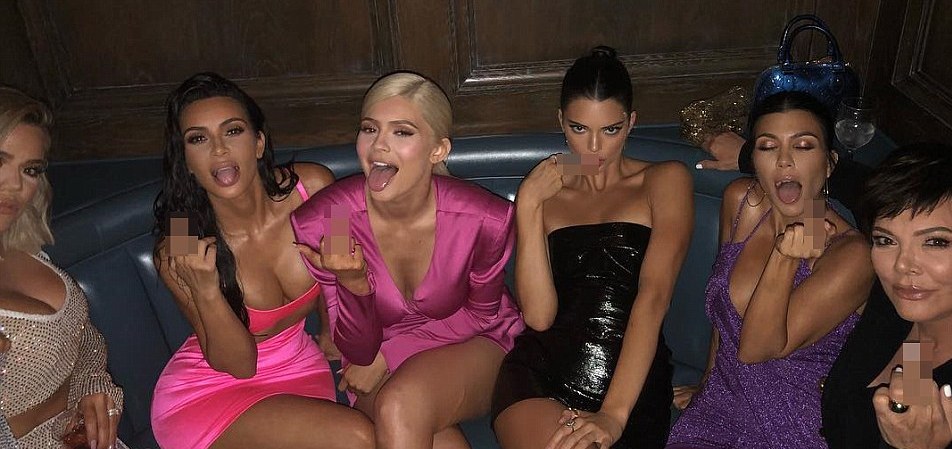 youngest sister s big night kylie jenner turns 21 al bawaba