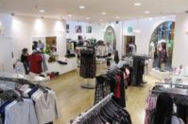 laura ashley clothes outlet