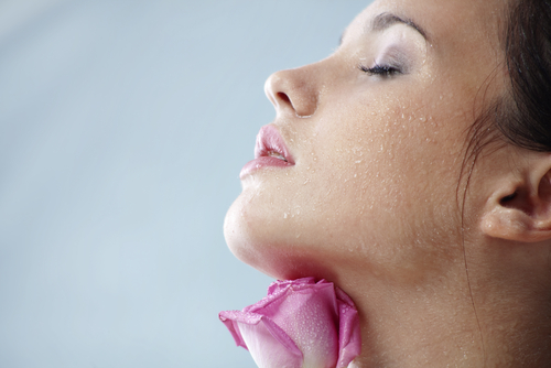 كيف أزيل البقع السوداء من الوجه موضوع