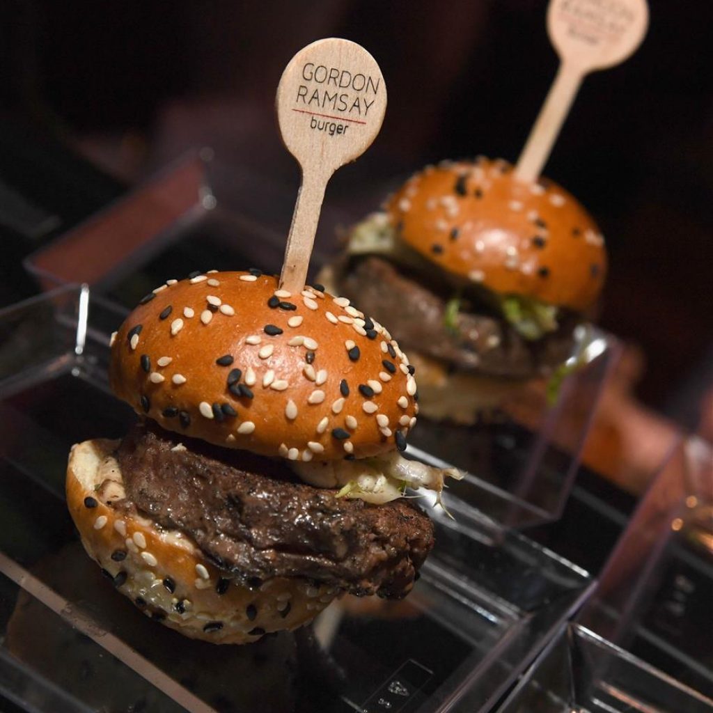 The Uae S First Women Only Restaurant Is A Burger Joint Al Bawaba