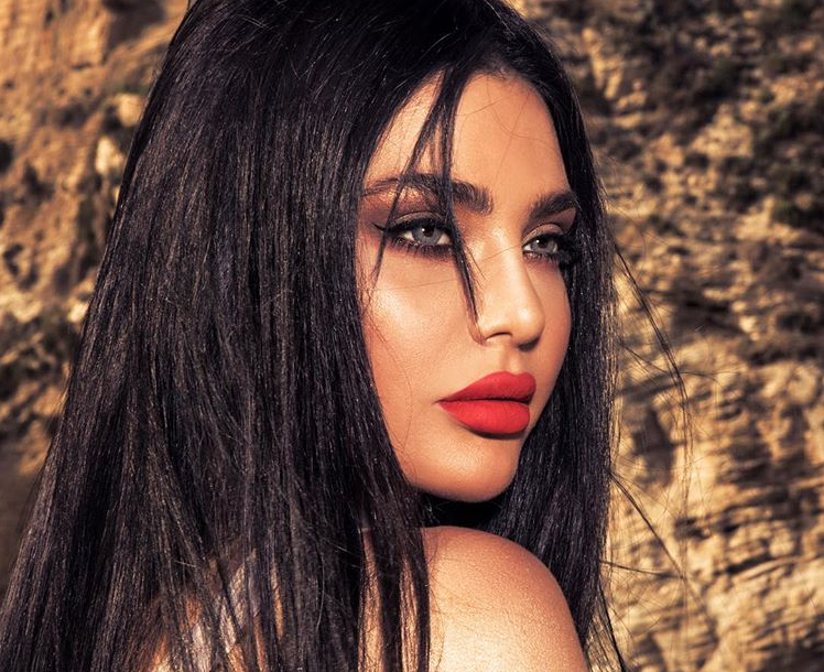 الفنانة قمر على انستقرام