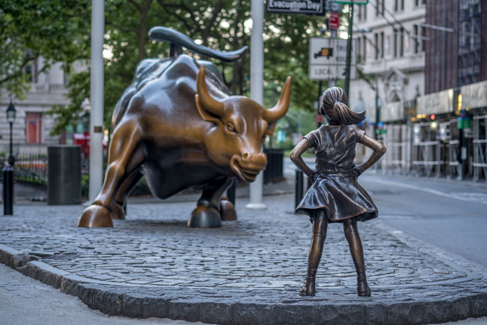 Tips for Traders: Overview of Bloomberg’s Top 11 Big Trades of 2023
