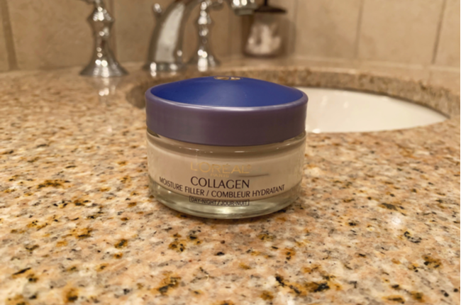 كريم تفتيح الوجه من الصيدلية "لوريال" (Loreal Paris Skincare Collagen Face Moisturizer)