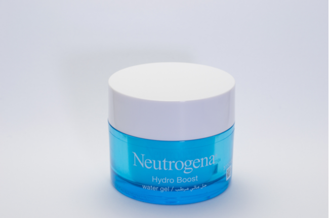 كريم تفتيح الوجه من الصيدلية "نيتروجينا" (Neutrogena Hydro Boost Gel-Cream Face Moisturizer)