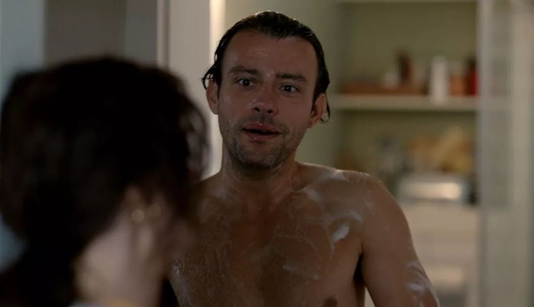 Özge Özpirinççi Salih Bademci Baris Deniz sex love romance scenes İlk ve Son First And Last seks aşk sahneleri