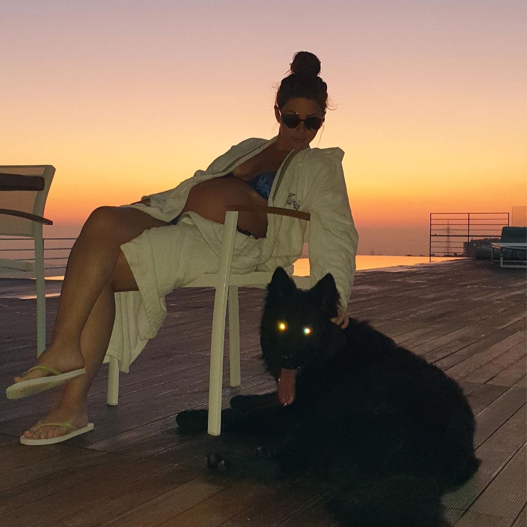  Myriam Fares in bikini