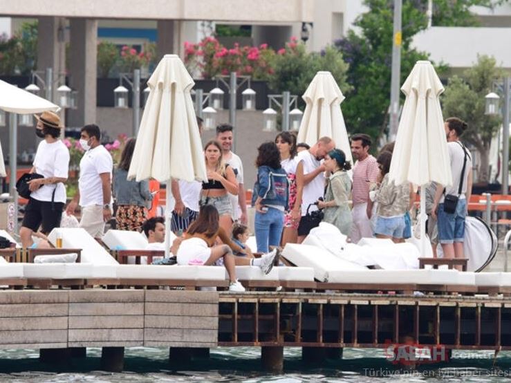 Hande Erçel Beren Saat Kenan Doğulu Kerem Bürsin