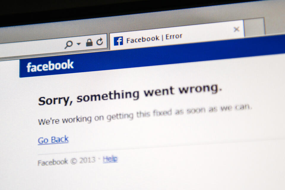 Facebook Down Users Report Outage Due To Degraded Performance Al Bawaba