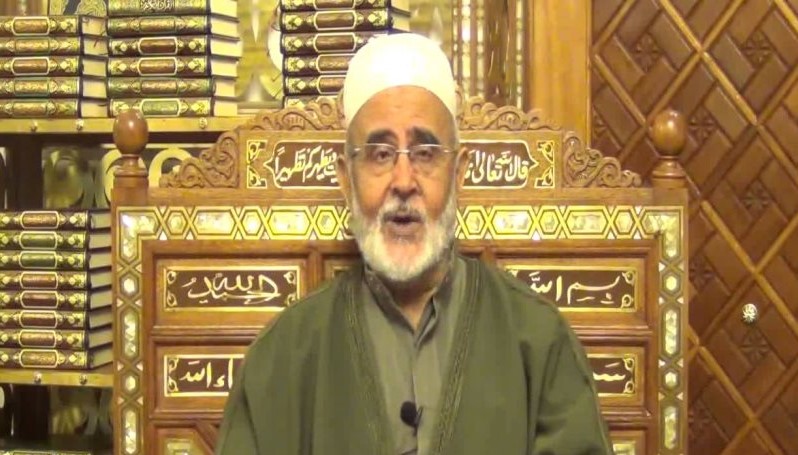 ""عالم الدين المصري الدكتور صبرى عبد الروؤف واجه عاصفة عندما تحدث عن جماع الأموات