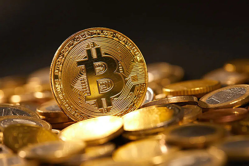 توقعات الخبراء بخصوص عملة البيتكوين