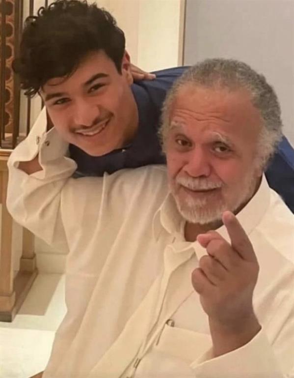 الأمير بندر مع حفيده