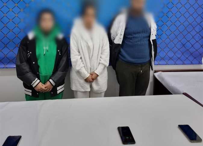"البلوجر هند عاطف عقب القبض عليها"