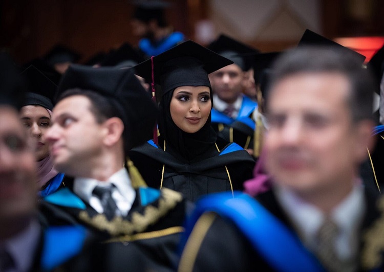 "الشيخة العنود الهاجري"