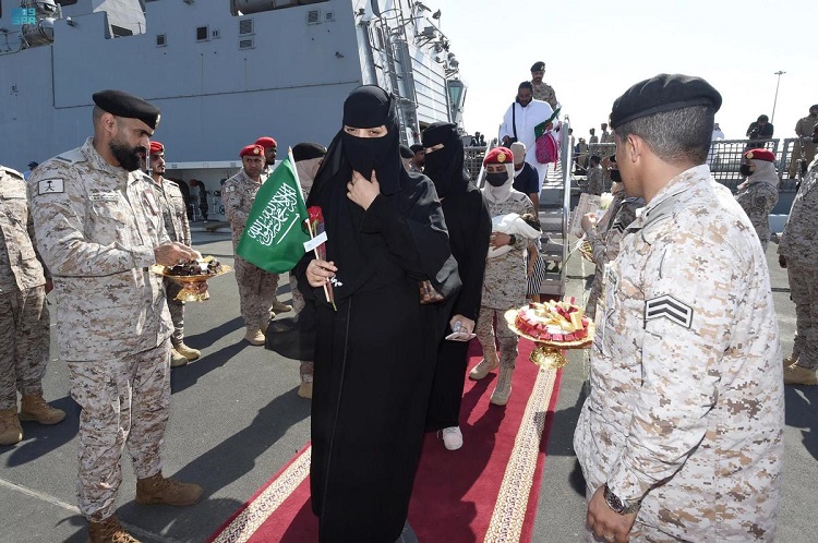 "السعودية تجلي رعايا العالم من السودان"