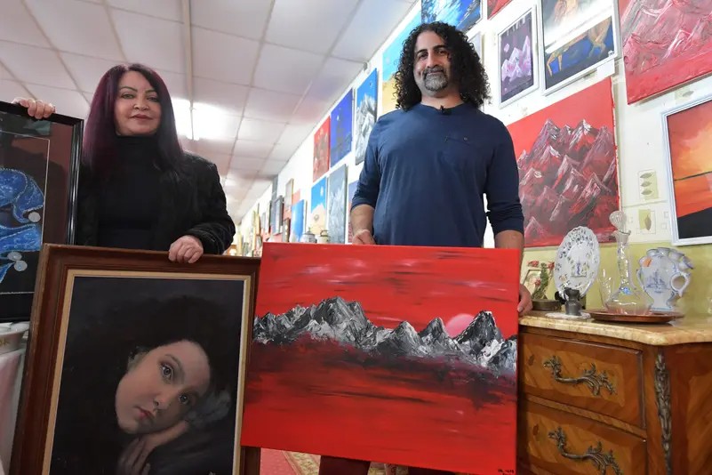 معرض فني لـ عمر أسامة بن لادن