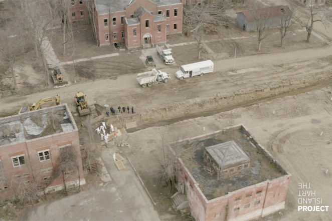 hart-island-burial-20.jpg