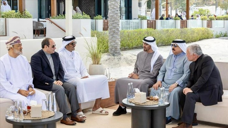 "سماعة أذن ملك الأردن"