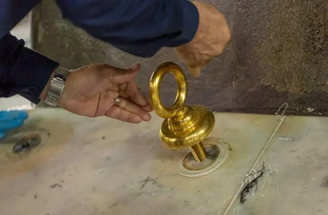 الحلقات المثبتة لكسوة الكعبة