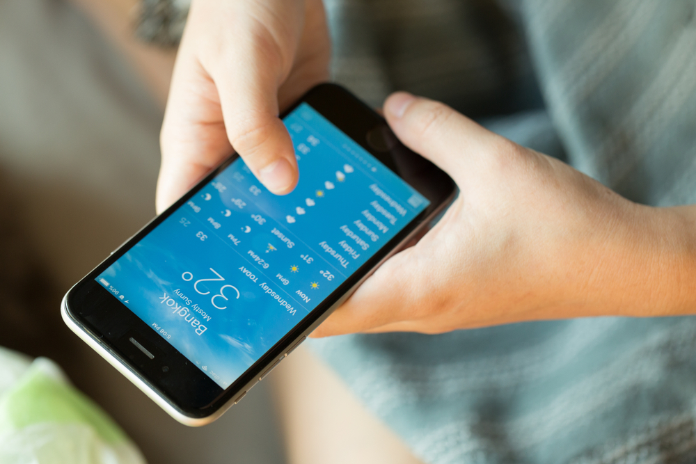  التحديثات على تطبيق الطقس في نظام التشغيل "آي أو أس 15"  (IOS15)