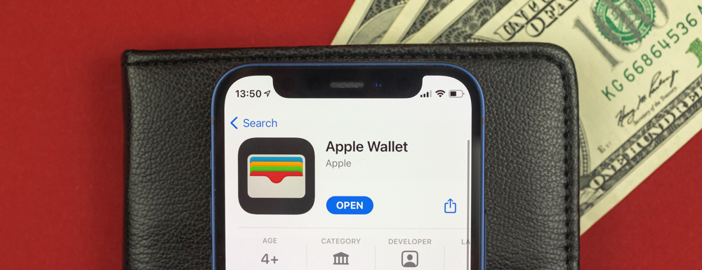  تطبيق المحفظة في نظام التشغيل "آي أو أس 15"  (IOS15)