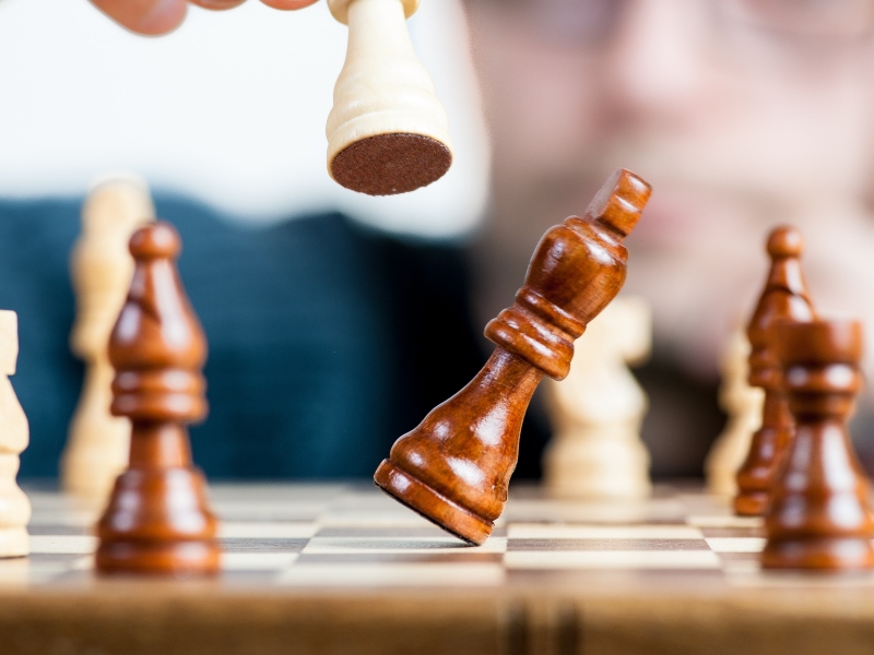 بعد إصابة الملكة إليزابيث ما هي المخاطر الفعلية لكورونا؟