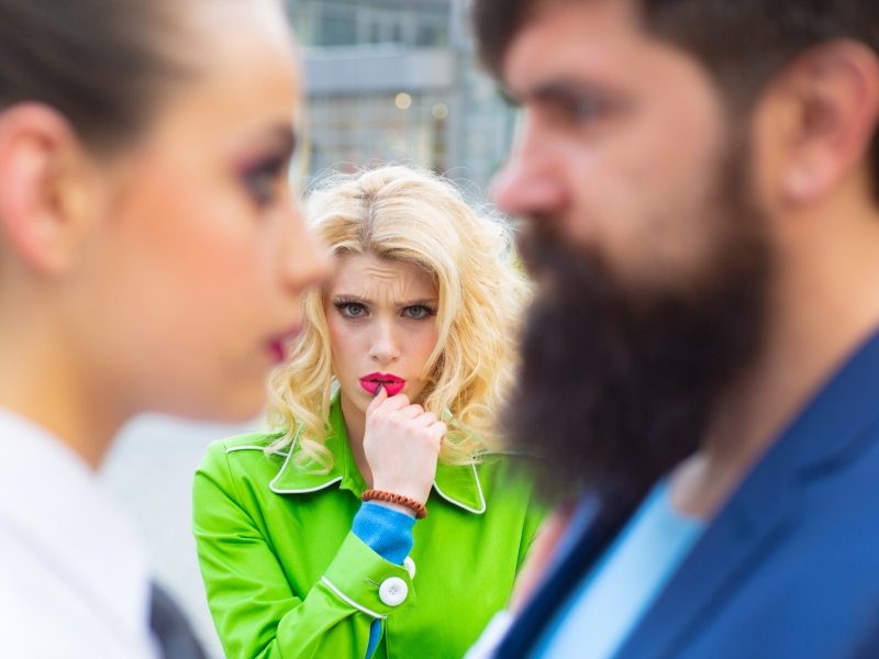هل تؤثر التجارب السابقة على علاقتك الحالية؟