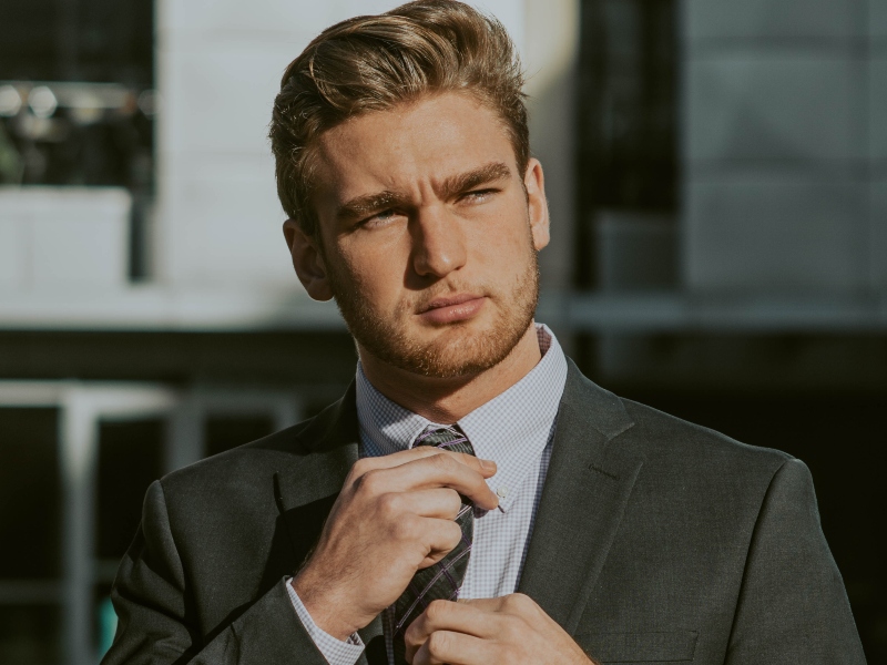 4 أبراج يمكن أن يخدعها الآخرون بسهولة