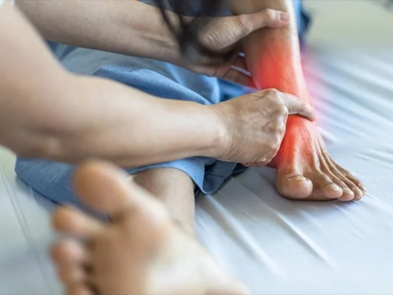 طبيب البوابة: لماذا يجب ألا تتجاهل التورم المؤلم في مفاصلك