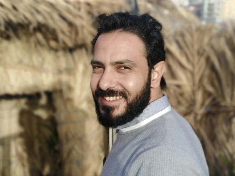 ندوة نقدية لمناقشة ديوان "زحام أحمر" للشاعر يونان سعد