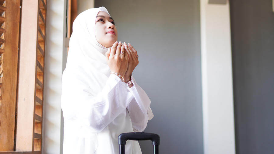 أدعية جميلة للنساء أثناء العمرة